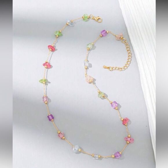 Chic Crystal Necklace with Pastel Accents A1468 - Picture 2 of 3